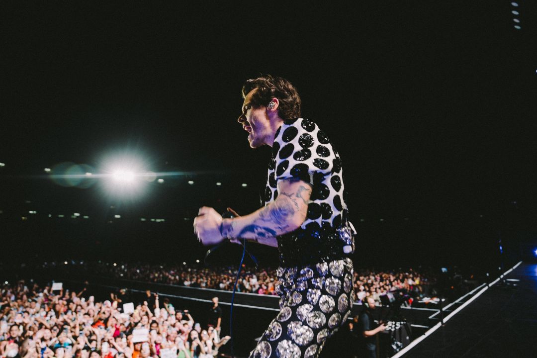 'HARRY STYLES'จัดเต็มความสนุก'LOVE ON TOUR'คุ้มค่าสมการรอคอยแฟนเพลงสุดประทับใจยกเป็น เขยไทย ไหว้สวย