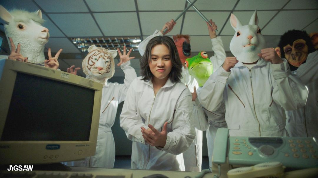 'PENNY สาวน้อยตัวตึง กลับมากับเพลงอกหักแบบสนุก รุ่น Y2K กับเพลง HIGH SCORE  (แต้มบุญ)'