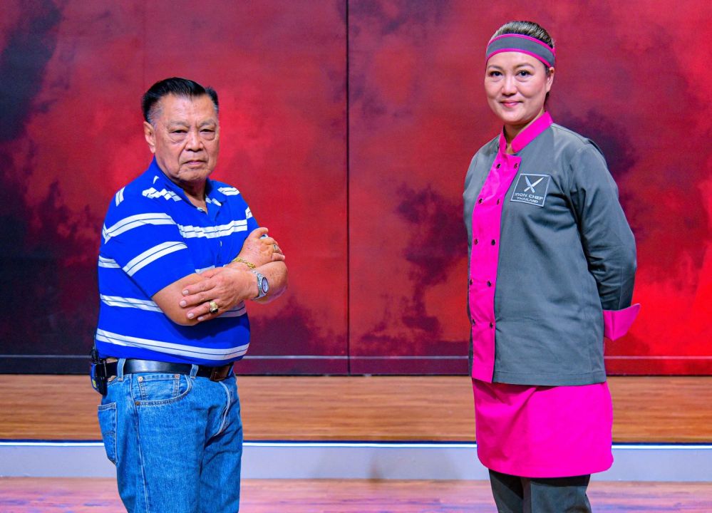 Iron Chef Thailand เปิดศึกเชฟตัวพ่อปะทะเชฟตัวแม่'เฮียโอ'เชฟวัยเก๋าขอไว้ลาย..เปิดตำราท้าดวล'เชฟไก่'