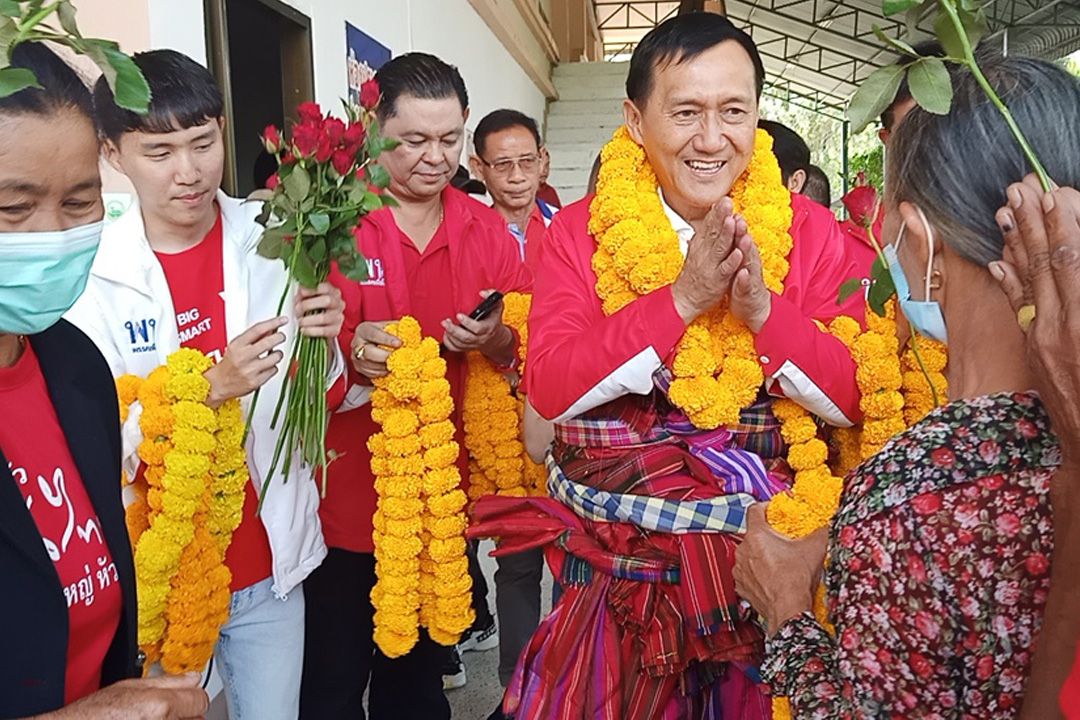 'ผู้ใหญ่เฮง'ทิ้งเก้าอี้นายก อบต.สำโรงลงสู้ศึกเลือกตั้ง ส.ส.เขต 8 พรรคเพื่อไทย