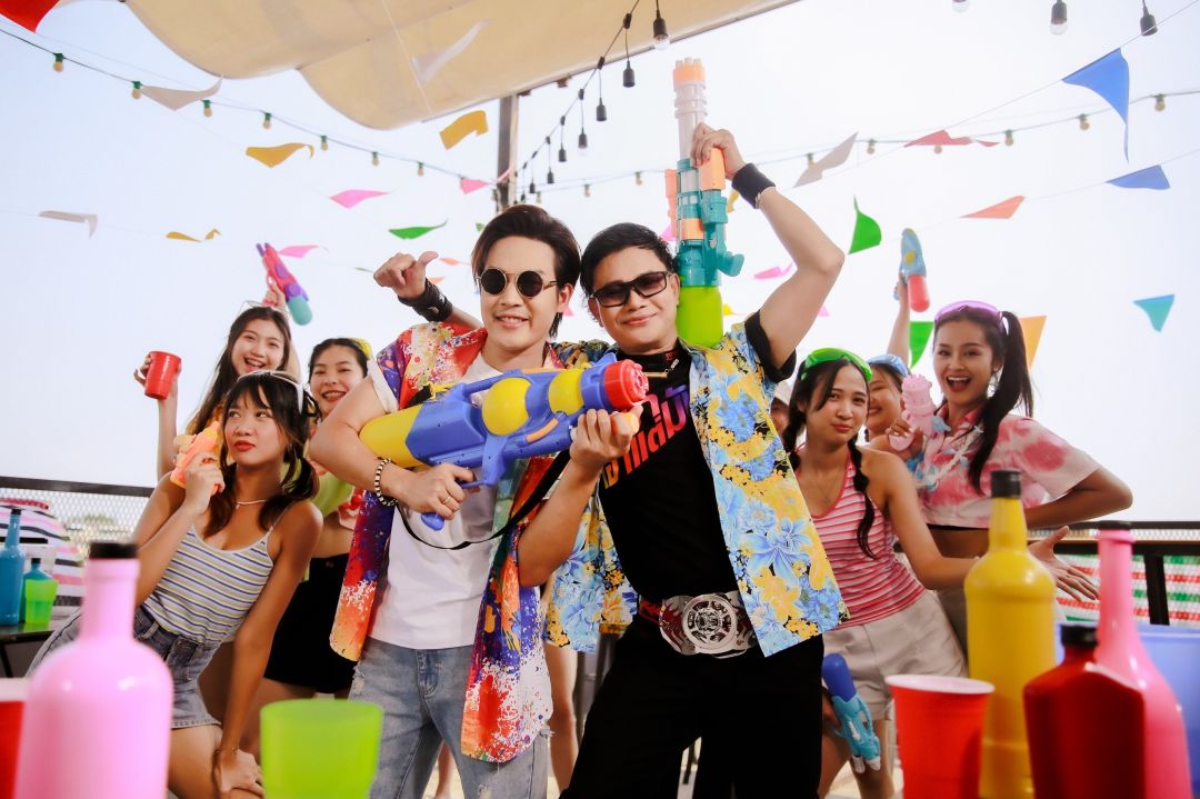 'ลำเพลิน - ไหมไทย'เอาใจสายม่วนกับโปรเจกต์พิเศษ'ขี้เมาเอาแต่มันส์'รับเทศกาลสงกรานต์นี้