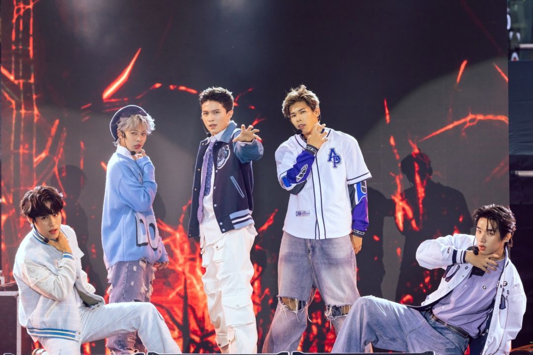 'GMMTV'เปิดตัวแบรนด์ใหม่'RISER MUSIC'ขนศิลปินโชว์เปิดตัวสุดปัง