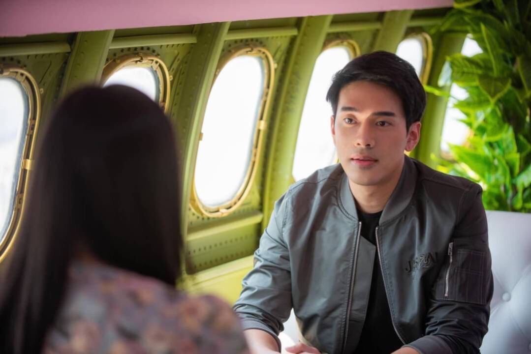 สลัดไม่หลุด! กับลุคคุณตำรวจ ของพระเอกหล่อเข้ม 'บอม-ธนกฤต'