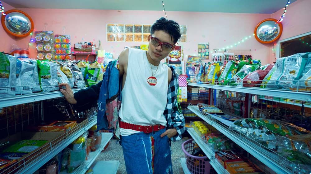 ‘RachYO’ ชวนแฟนเพลง ทิ้งปัญหาแสนปวดหัว แล้วมาโยกตัวใน ‘ดีดพารา’