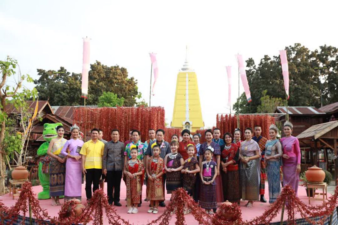 สกู๊ปพิเศษ : ขอนแก่น จัดงานสืบสานประเพณีสงกรานต์ ย้อนอดีต  ภายใต้แนวคิด ‘วิถีไทบ้านขอนแก่น ร่วมสานใจสู่สากล’ฟ