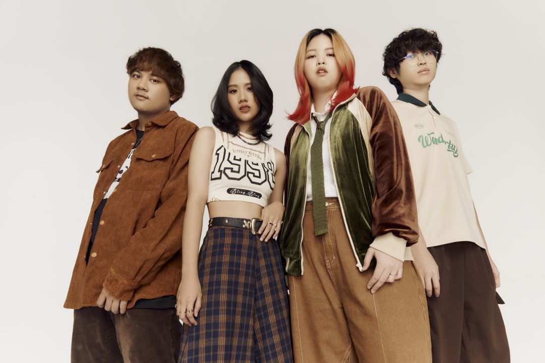 'กว่าจะมา' LOST CHIPS จากค่าย ZIRCLE MUZIK ซิงเกิลใหม่น่ารักๆที่แทนใจคนที่โดนปล่อยให้รอแล้วรออีก!