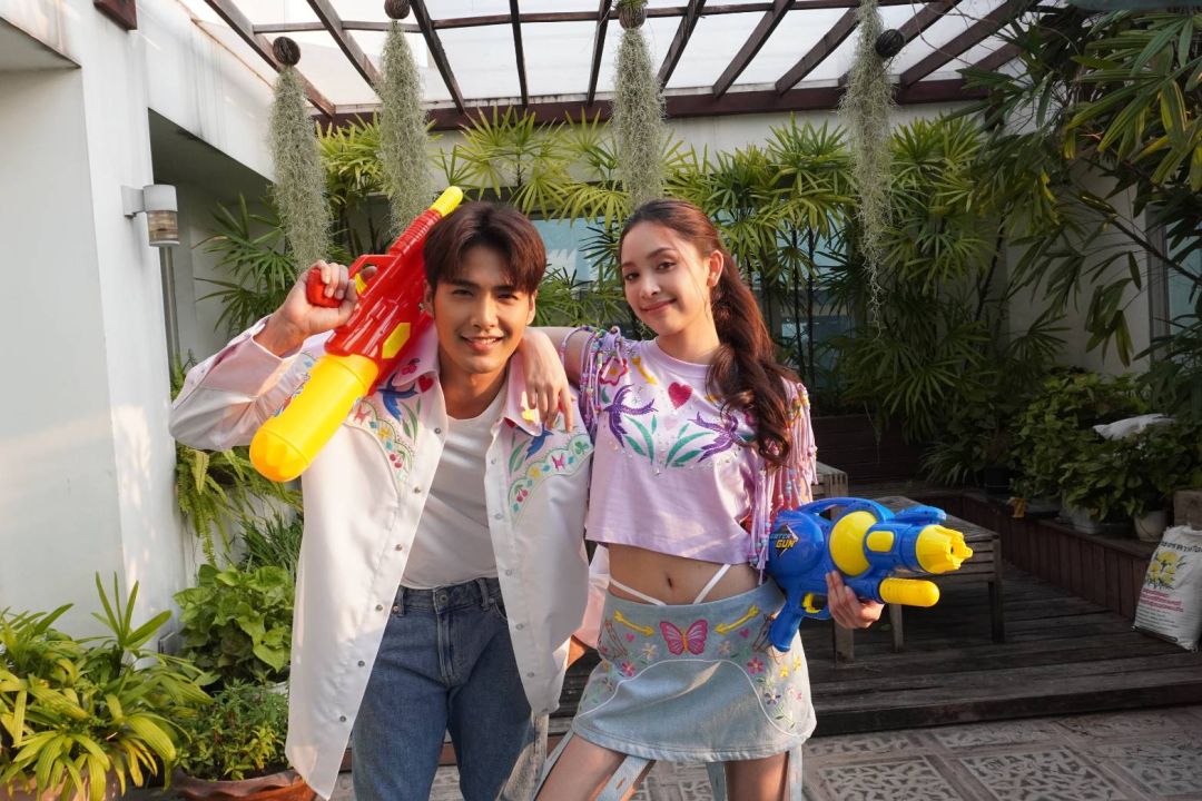 'บิว-ปิ่น'คู่ขวัญร้ายเดียงสา ส่งความสุขวันสงกรานต์2023