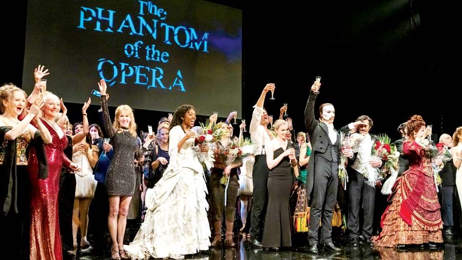 รูดม่านปิดฉากการแสดง  ‘Phantom of the Opera’  ยาวนาน 35 ปีที่บรอดเวย์
