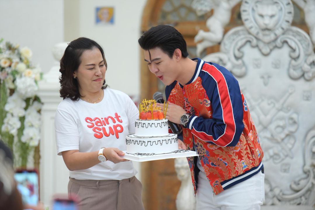 'เซ้นต์ ศุภพงษ์'ชวนครอบครัวและแฟนคลับทำบุญใหญ่วันเกิดอายุครบ 25 ปี