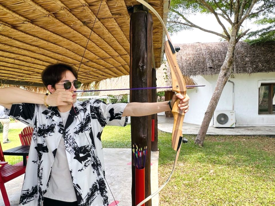 'ซัน'ทึ่ง! บ้านฝังดินสุดเจ๋ง ซิ่ง Skrt ชมวิวเขา 360 องศา