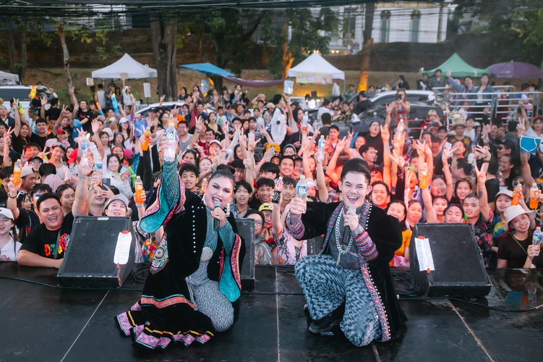 'เก่ง-สวย The voice'บุกเหนืออีสาน  นำทัพแบทเทิลความสนุกรับสงกรานต์ใน'AJE เพื่อนกันมันส์หลุดโลก'