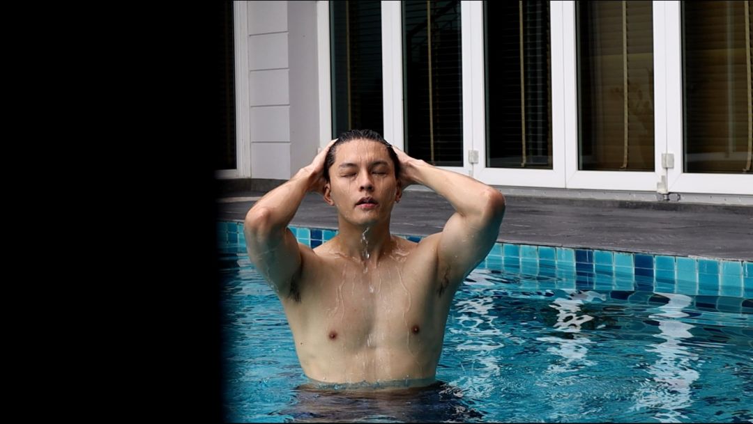 'มาสุ จรรยางค์ดีกุล'หล่อแบบตะโกนท้าความร้อน ! แจกความฟินโชว์ซิกแพคฉ่ำ