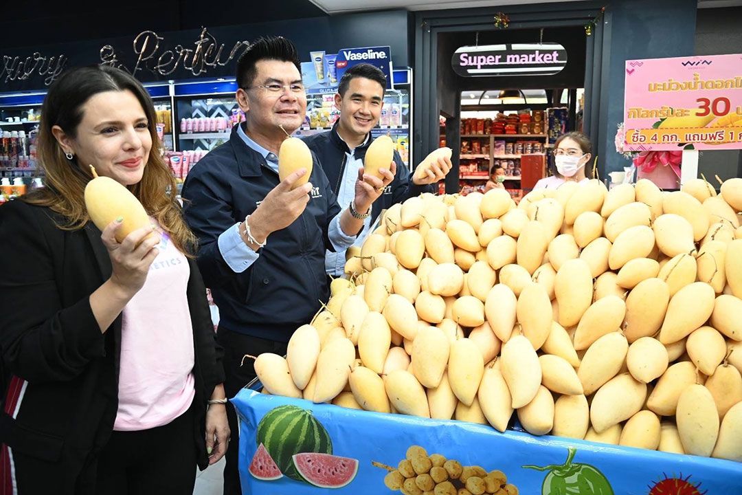 'กรมการค้าภายใน'คิกออฟ'Fruit Festival 2023' จับมือห้างท้องถิ่น เปิดจุดจำหน่ายมะม่วงน้ำดอกไม้สีทอง