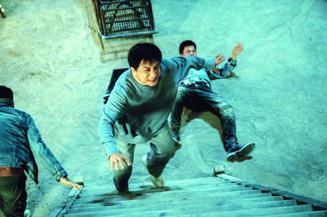 สตันท์แมนไม่มีคำว่า ทำไม่ได้ ‘แจ็คกี้ ชาน’ ทุ่มทั้งใจ เสี่ยงตายเล่นเอง เจ็บจริง