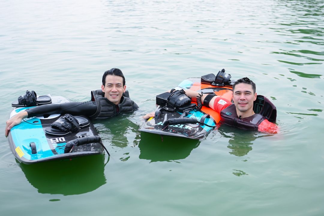 ‘แมทธิว’ ชวน ‘ณัฏฐ์’ ลุยเจ็ทเซิร์ฟไฟฟ้า เจาะชีวิต ‘คุณพ่อณัฏฐ์’หลังแต่งงานมีลูกสุดแฮปปี้