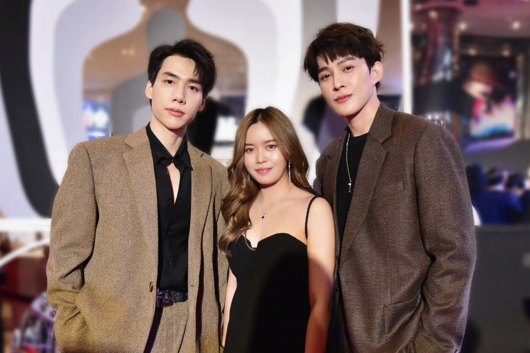 'แก๊ปเปอร์'ดัน'ผ้าแพร-คชาภรณ์' ขึ้นแท่นผู้กำกับซีรีส์ ภายใต้สังกัด ๙ หน้า โปรดักชั่น ประเดิมเรื่องแรก Venus in the sky ห้ามฟ้าห่มดาว