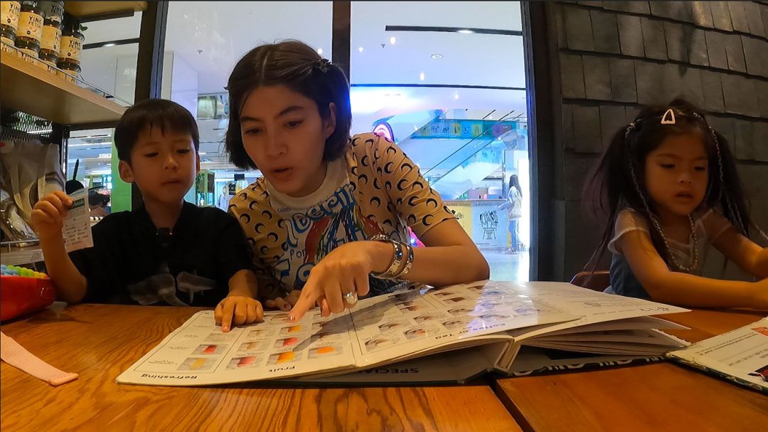 รับหน้าที่ SUPER MOM 'หม่ามี้มาร์กี้'พา 'มีก้า-มีญ่า' ออกจากบ้าน!? เจอเหตุการณ์ไม่คาดคิด