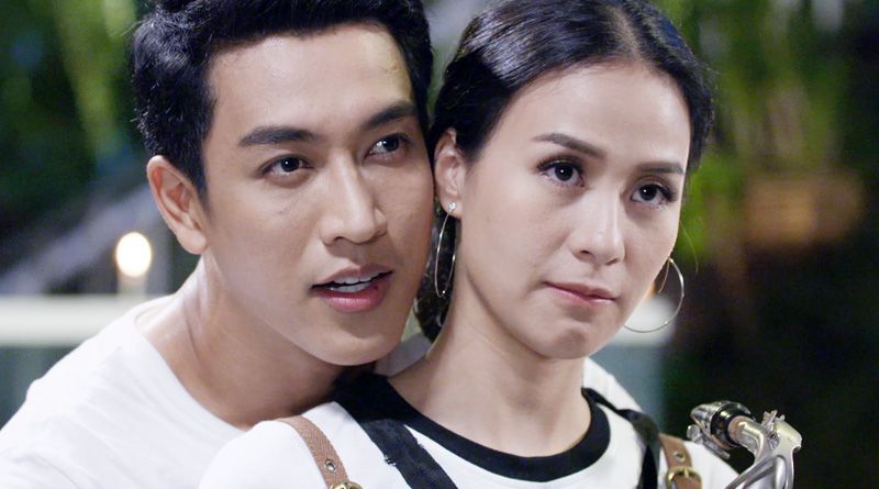 เคมีลงตัว! 'รถเมล์' โคจรจับคู่ 'กอล์ฟ' ครั้งแรก