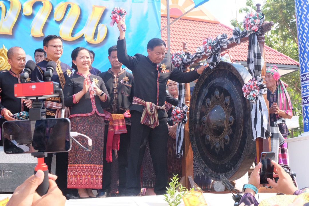 'กาฬสินธุ์' เปิดงาน 'บุญบั้งไฟตะไลล้าน' อลังการสุดยิ่งใหญ่
