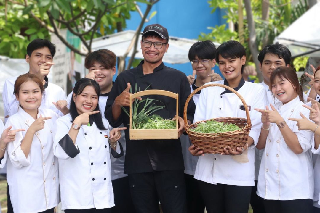 ‘A day with Chef Kapom @DPU’ ปั้น‘เชฟทำอาหาร’สู่‘ซอฟต์ พาวเวอร์’