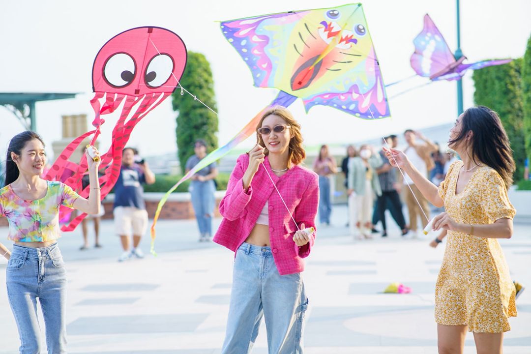 ‘Kite Festival’ เทศกาลว่าวริมแม่น้ำเจ้าพระยา ละลานตากองทัพว่าวนานาชาติแบบแฟนตาซี