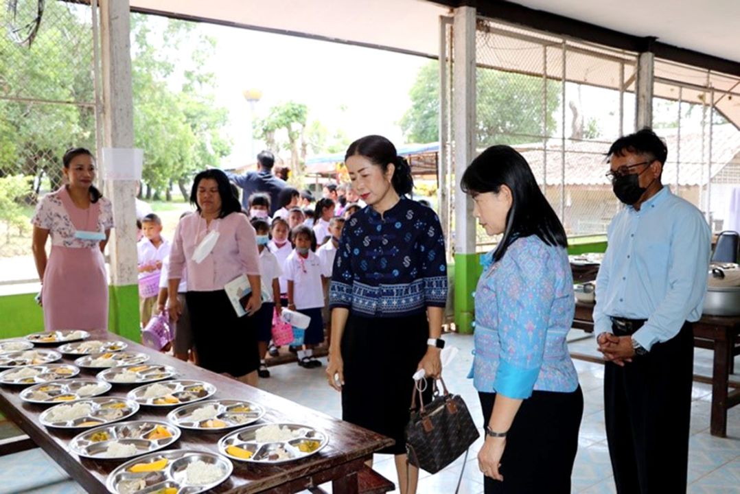 ตรวจเยี่ยมโรงเรียนเปิดเทอม