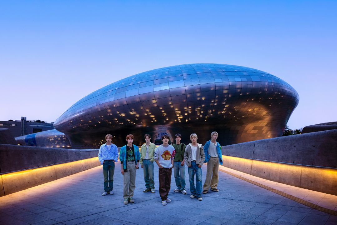 พรีวิว Seoul Fashion Week 2023 กับ ‘ENHYPEN’ บอยแบนด์สุดฮอตระดับโลก