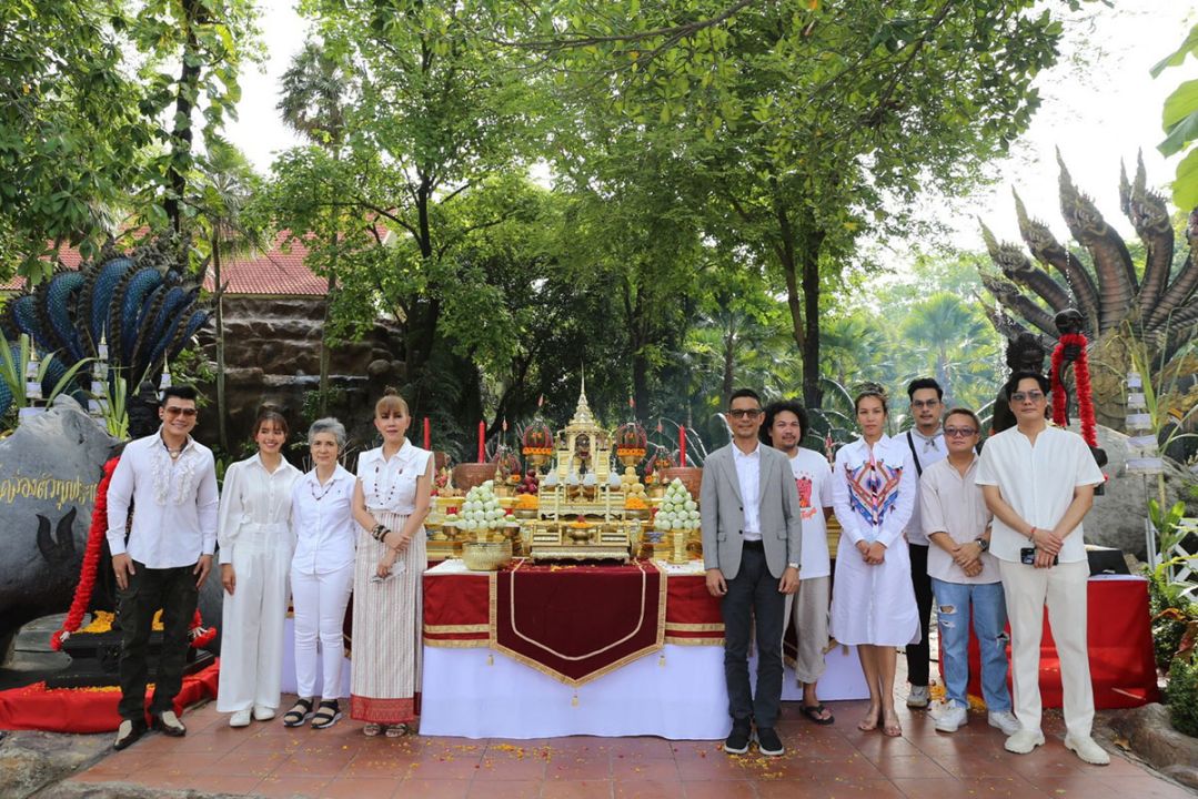 ‘ตุ๊กตา-กันตนา’นำทีมบวงสรวงเอาฤกษ์เอาชัย โปรเจกท์ใหม่ ‘พิภพมัจจุราช’