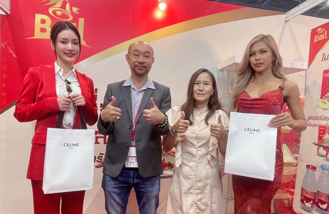 'มีนา มิสแกรนด์'เดินสายรับทรัพย์ปังๆ ควงคู่เพื่อนซื้ 'สุ มิสแกรนด์นครศรีฯ'แจกโชครังนกเบลล์