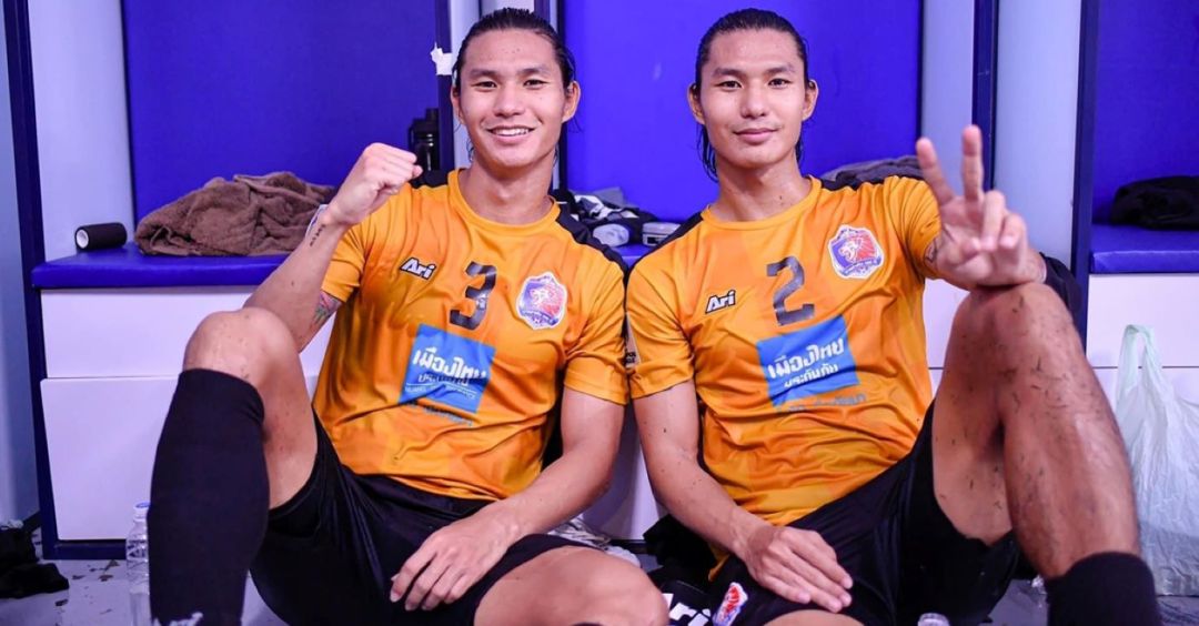 3  พี่น้องตระกูลอักษรศรีเล่นให้ตราดเอฟซี