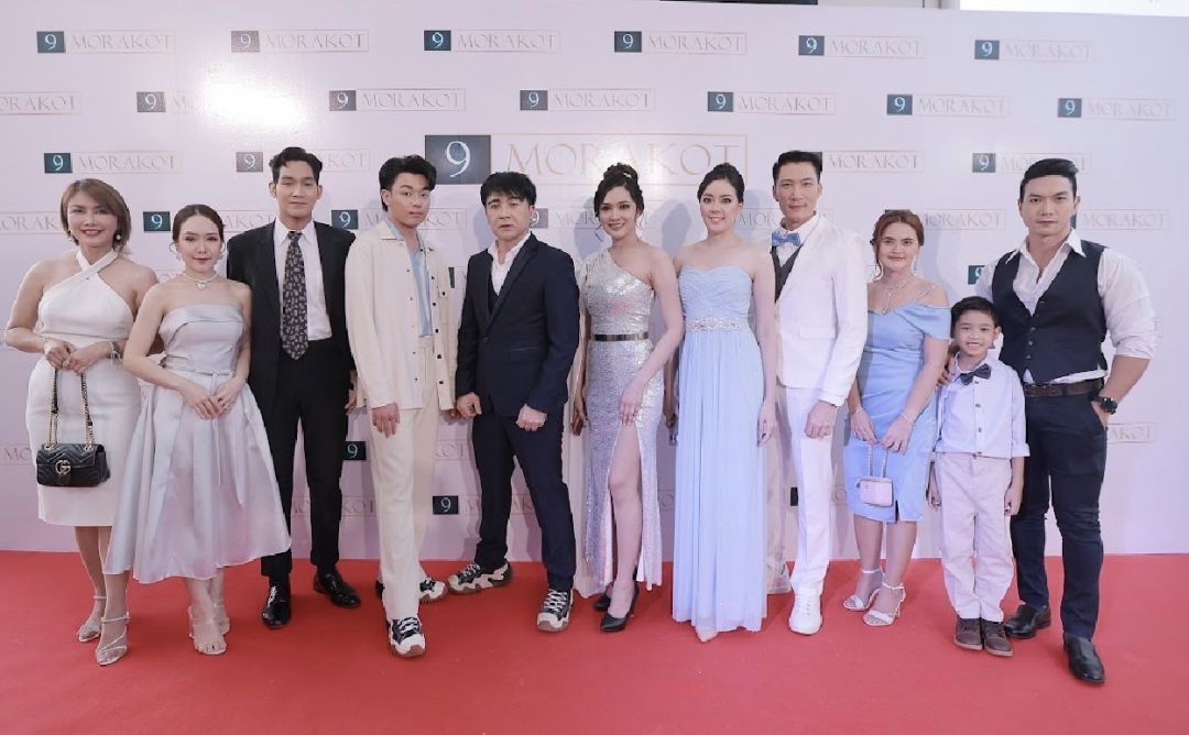 'น้าเน็ก-ต้นหอม-รัศมีแข'ร่วมงานกาล่าดินเนอร์ เปิดตัวหมู่บ้าน 9 มรกต บ้านสุดหรู กลางเมืองเชียงใหม่