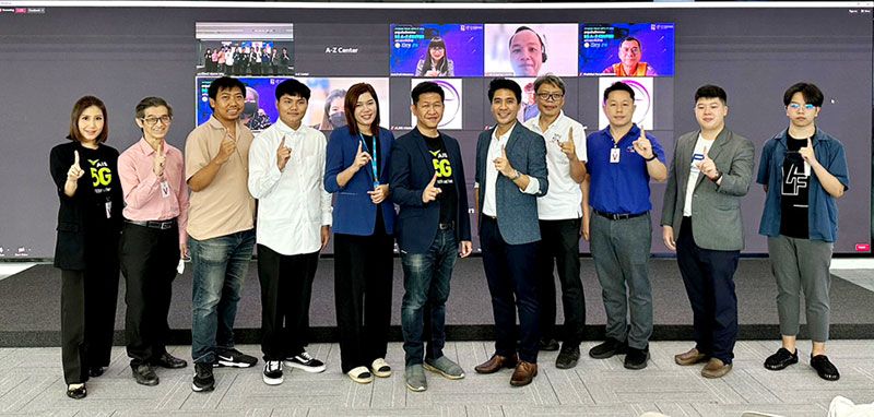 ม.ศรีปทุมพานักศึกษาทัวร์ ศูนย์นวัตกรรม 5G A-Z Center