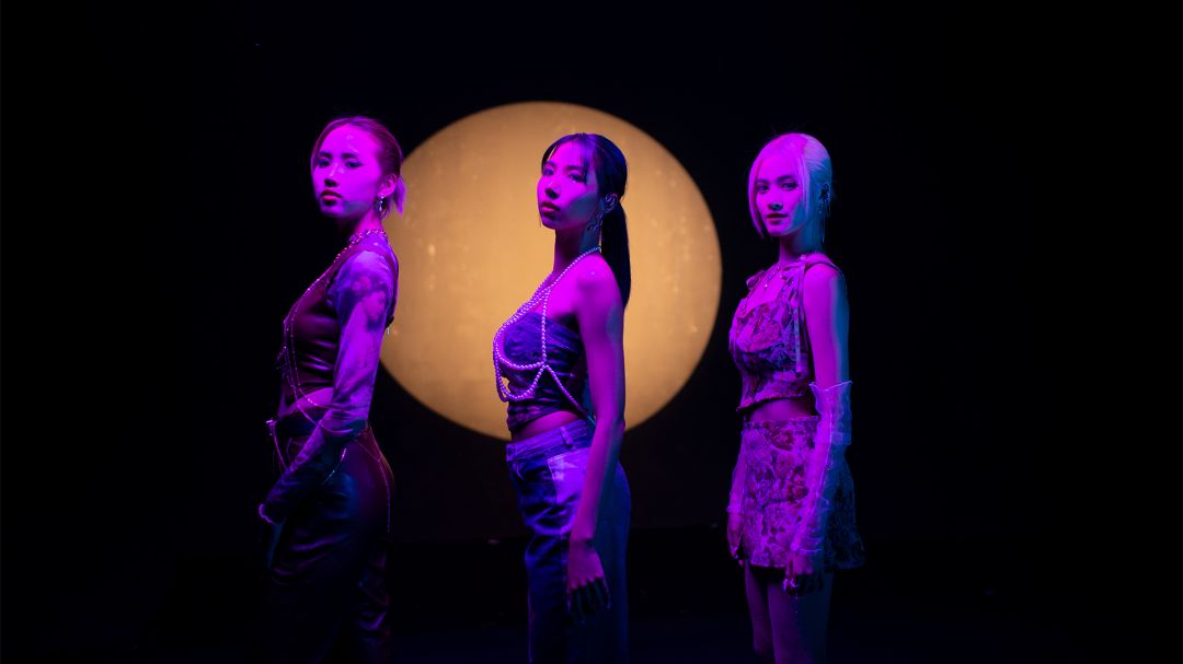 'Hamonize(ฮาโมไนซ์)'จาก3ศิลปินสาว 'Triads (ไทรแอดส์)'