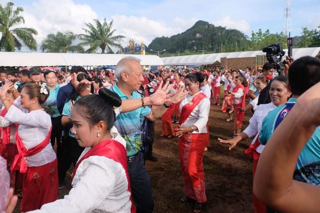 ‘รมว.พิพัฒน์’เป็นประธานเปิดงานวันเกษตร-ของดีอำเภอปลายพระยา ปี66