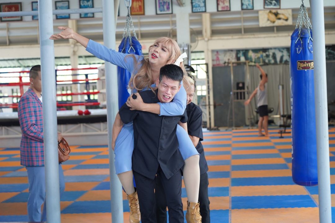 ตำนานกระชากวิกคัมแบ็ก'แพรรี่ ไพรวัลย์' ทุ่มการแสดง ยอมแกงตัวเอง ในละคร 'มวยสะดิ้งหมัดซิ่งสายฟ้า'