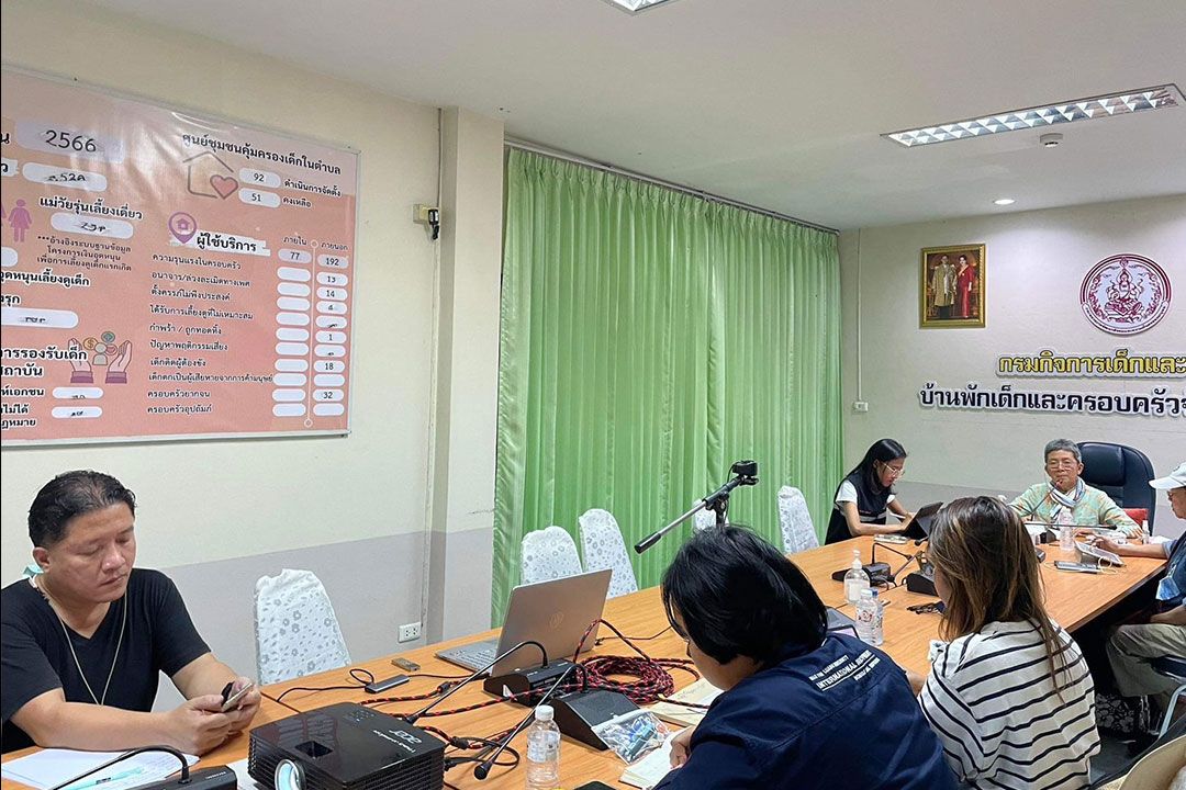 พ่อแม่เศร้า!! ลูกถูกออกจาก รร.กลางคัน กสม.แนะชะลอส่งเด็ก 126 คนกลับพม่า หวั่นอันตราย