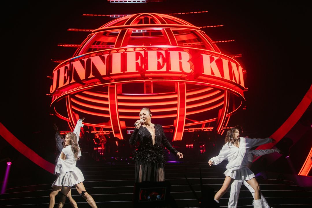 'เกินคิ้ม' ทลายกำแพงแห่งความกลัวของ 'เจนนิเฟอร์ คิ้ม' จับตา Show Director 'เวิลด์ อาร์ทิสต์'