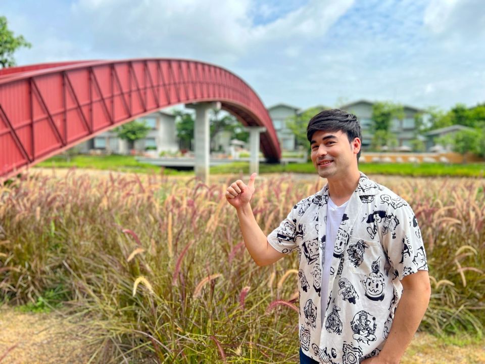 'เจมส์' ค้นพบความปังเกาะกลางแม่น้ำ! สุดชิลล่องเรือชมเมืองประวัติศาสตร์