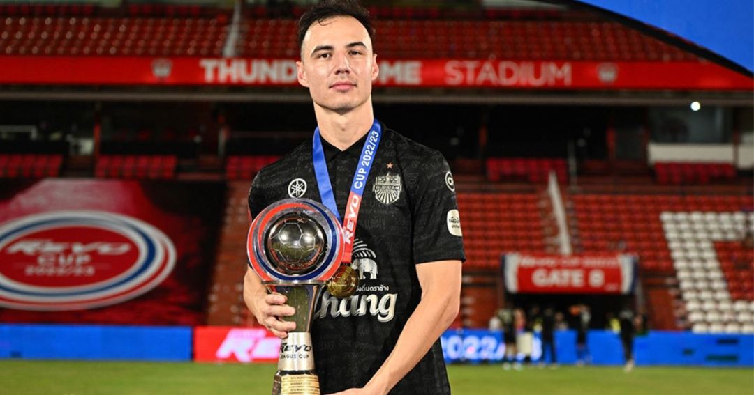 ดิอออนส์   คูลส์  เป็นนักเตะมาเลเซียที่ค่าตัวแพงที่สุด