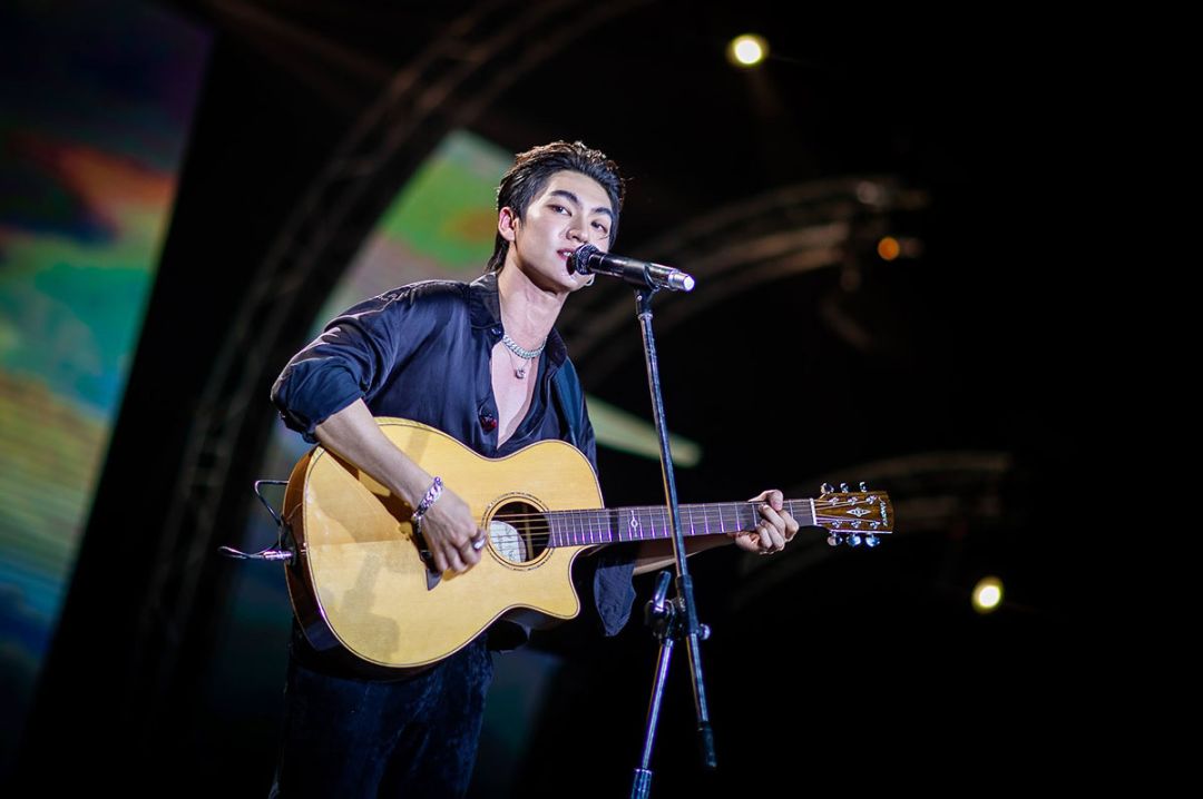 ‘บอส-ชัยกมล’ ชวนเหล่าชอว์ตี้บอสร่วมทำบุญ พร้อมฟินกับงานเบิร์ธเดย์แฟนมีตติ้งครั้งแรก