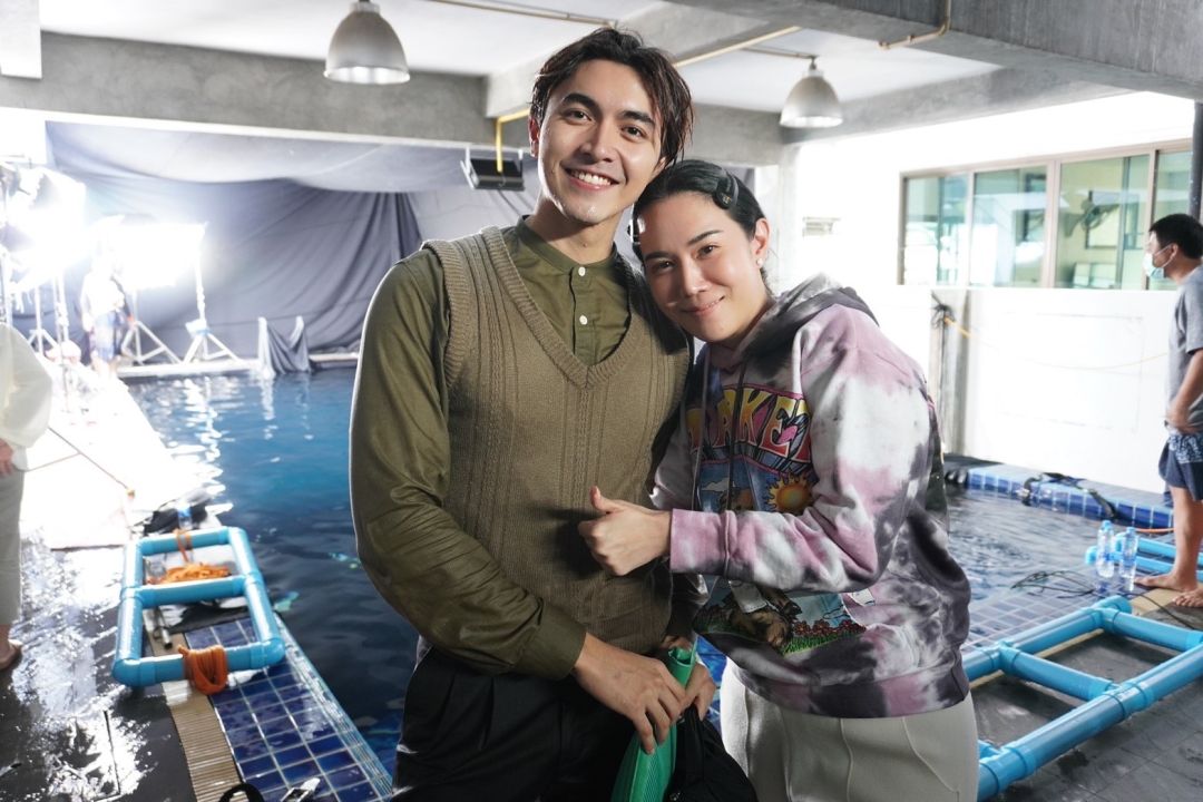 จูบธรรมดาโลกไม่จำ 'ภณ-ญดา' ทุ่มสุดตัว ! โชว์ฉากหวานใต้น้ำขยี้ความสนุก ใน'กรงดอกสร้อย'