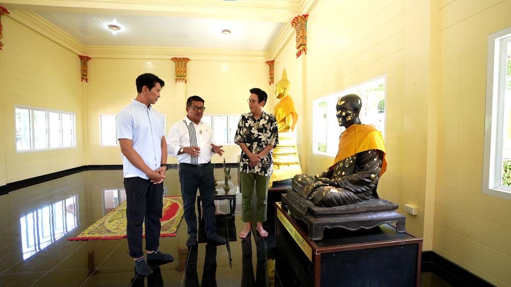 สายมูห้ามพลาด!! ‘แท่ง-หนุ่ม’ พาขอพรเสริมความปังกับองค์พระพิฆเนศวร วัดหนองแฟบ จ.ระยอง