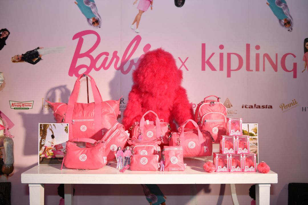 BARBIE® X KIPLING: คอลเล็กชั่นยิ่งใหญ่แห่งปีกับไอเทมฮอตที่จะเติมความสนุกสนานให้ทุกคนในซัมเมอร์นี้