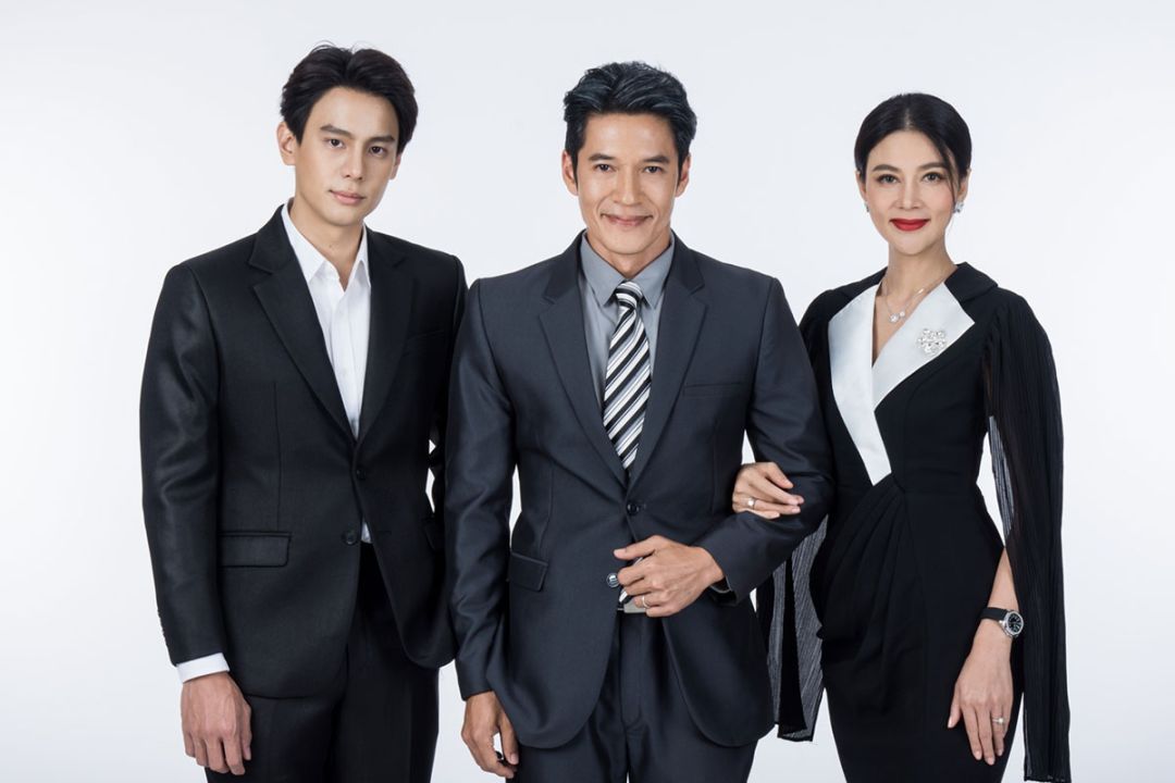 ‘เอิร์ท’ ปลื้มกระแสพีคประชันแซ่บ ‘แบงค์’ ได้ใจ  แฟนละคร ‘รักในรอยลวง’ กรี๊ดแบ่งทีมเชียร์