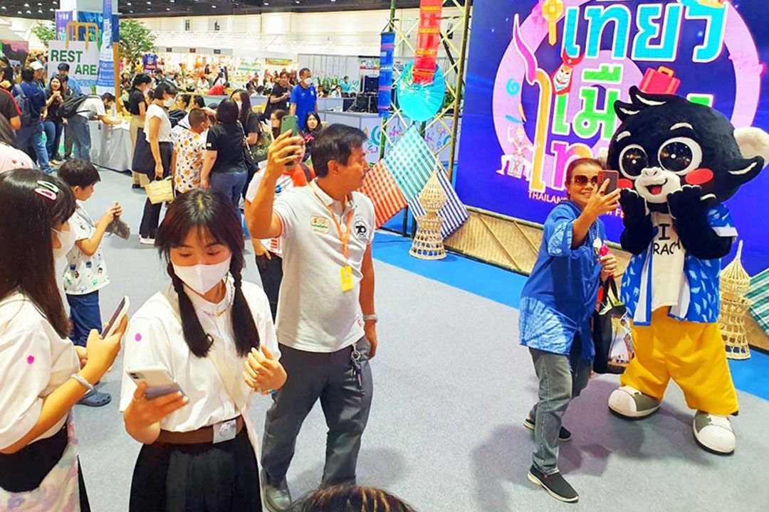 'น้องเอ็นดู'สุดปัง ปชส.ของดีประจวบฯในงานเทศกาลเที่ยวเมืองไทยครั้งที่ 41