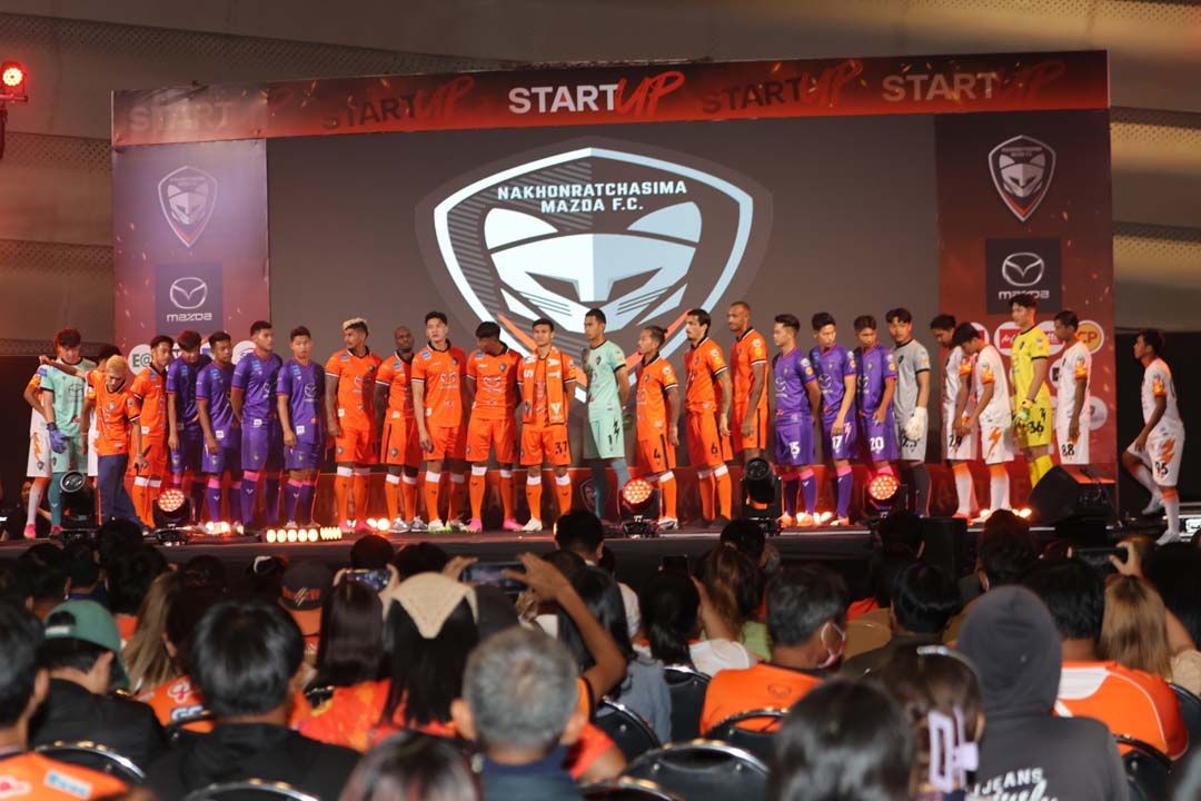 เปิดตัว'สวาทแคท' ชูสโลแกน'START UP' มั่นใจกลับสู่ไทยลีก