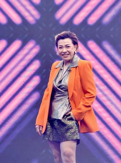 ‘ครูหลี่เจิน’ โอดรายการ ‘ฮอต ยัง สตาร์ อันบ๊อกซ์’ งานหิน!
