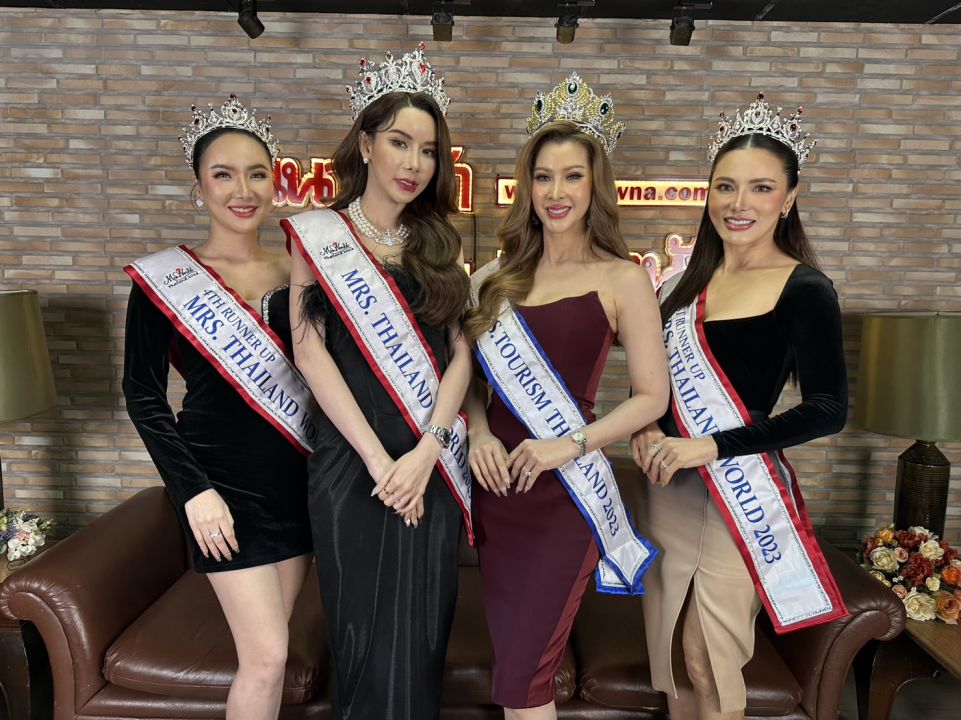 ‘ฝน มาริสา’ MRS.Thailand world2023 ควงคู่ ‘หมวย รัมณี’ MRS.TOURISM  THAILAND 2023 นำทีมนางงามขอบคุณสื่อ พร้อมพูดคุยเตรียมความพร้อมประกวดระดับอินเตอร์