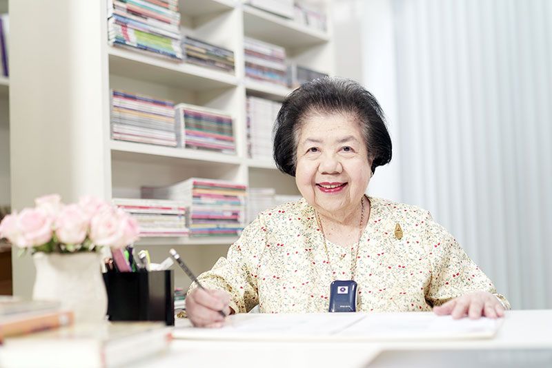 โอ๊ยเล่าเรื่อง : 41 ปี ของ กระจกหกด้าน สู่ภาพสะท้อนของความแตกต่างของผู้คนในสังคม