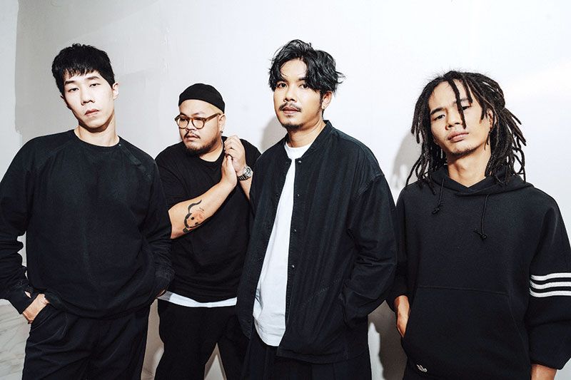 ‘New Travelers’ ชวนดำดิ่งไปกับความเจ็บปวดในเพลงใหม่ ‘ไม่เหลือใจ’